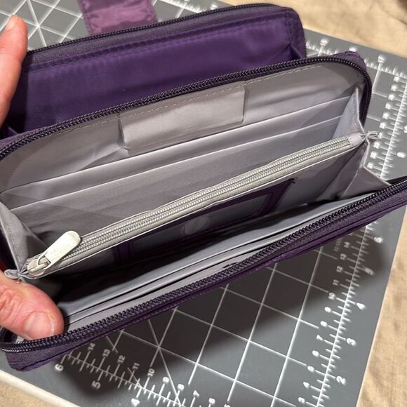 Magellan RFID Blocking Travel Wristlet Crossbody In Eggplant NWT - Picture 5 of 6